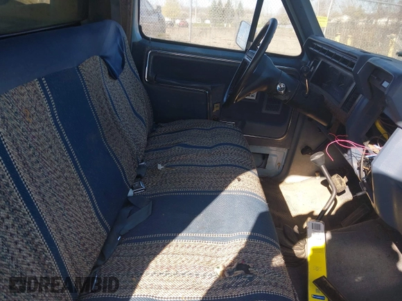 1986 Ford F-150 with VIN 1FTEF14N0GPA37633, listed as a IAAI auction lot 42084341 with 230,894 mi miles. Bid and sale history available at carsss.com. Image 5.