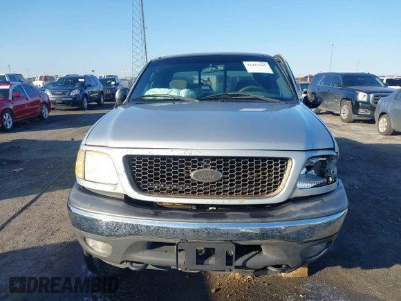 2003 Ford F-150 XL z VIN 1FTRX18W53NA29776, wystawiony jako IAAI lot #41413445 z przebiegiem 231 533 mil mil oraz . Historia ofert i sprzedaży dostępna na DreamBid. Obrazek 6.