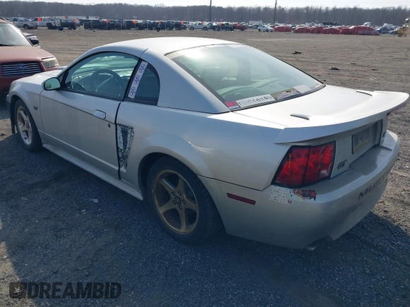 2001 Ford Mustang GT Deluxe with VIN 1FAFP42X61F258356, listed as a IAAI auction lot 41809616 with 197,814 mi miles. Bid and sale history available at carsss.com. Image 3.