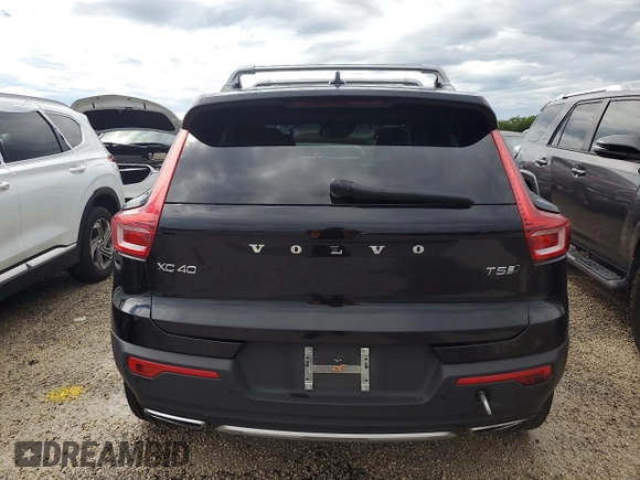 2020 Volvo XC40 Inscription z VIN YV4162UL7L2186709, wystawiony jako Copart lot #74259414 z przebiegiem Nie podano mil oraz Nie do naprawy • Non repairable. Historia ofert i sprzedaży dostępna na DreamBid. Obrazek 6.