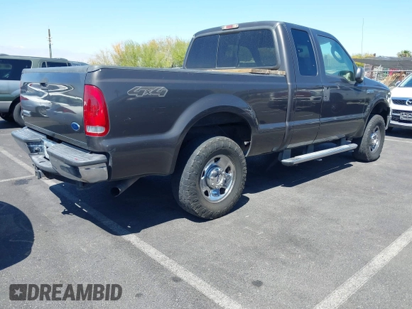 2006 Ford F-250 XL z VIN 1FTSX21516EC97026, wystawiony jako IAAI lot #41991940 z przebiegiem 169 841 mil mil oraz . Historia ofert i sprzedaży dostępna na DreamBid. Obrazek 4.