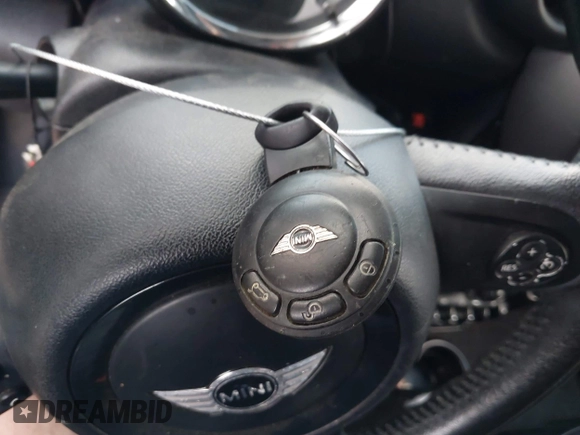 2012 MINI Countryman with VIN WMWZB3C56CWM06101, listed as a IAAI auction lot 42223616 with 149,680 mi miles and . Bid and sale history available at DreamBid. Image 11.