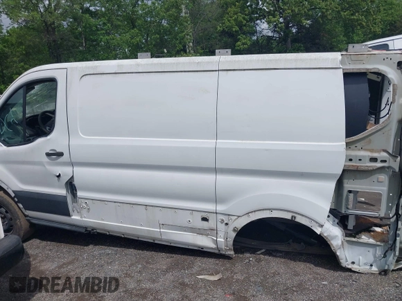 2017 Ford Transit with VIN 1FTYR1YM4HKA85415, listed as a IAAI auction lot 42143805 with Not provided miles and . Bid and sale history available at DreamBid. Image 13.
