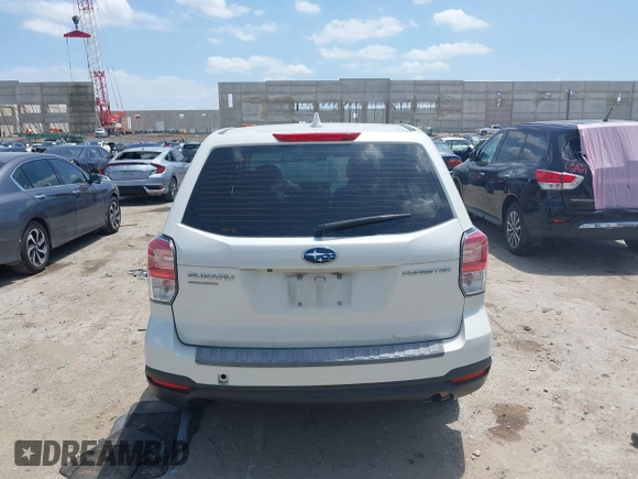 2018 Subaru Forester z VIN JF2SJAAC0JG456885, wystawiony jako IAAI lot #42447740 z przebiegiem 73 768 mil mil oraz . Historia ofert i sprzedaży dostępna na DreamBid. Obrazek 16.