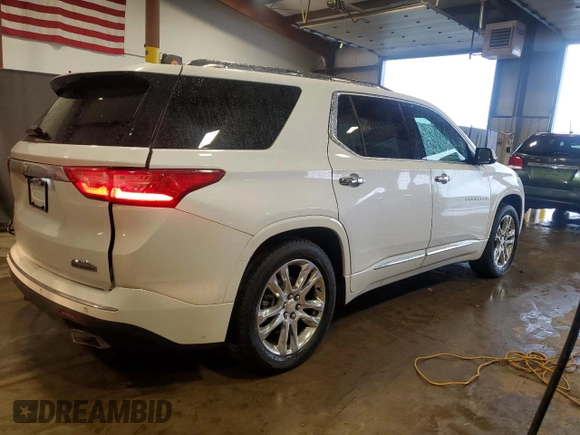 2018 Chevrolet Traverse High Country z VIN 1GNEVKKW4JJ188433, wystawiony jako Copart lot #56977335 z przebiegiem 87 038 mil mil oraz Szkoda całkowita • Salvage title. Historia ofert i sprzedaży dostępna na DreamBid. Obrazek 3.
