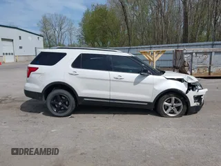 2017 Ford Explorer XLT z VIN 1FM5K8DH4HGA21835, wystawiony jako IAAI lot #42148816 z przebiegiem 109 583 mil mil oraz . Historia ofert i sprzedaży dostępna na DreamBid. Obrazek 14.