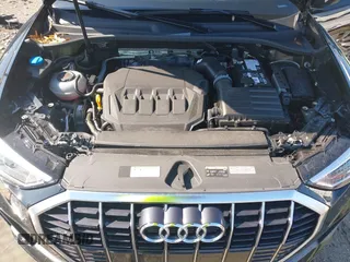 2025 Audi Q3 S line Premium z VIN WA1DECF3XS1004697, wystawiony jako IAAI lot #42256169 z przebiegiem 8550 mil mil oraz . Historia ofert i sprzedaży dostępna na DreamBid. Obrazek 10.