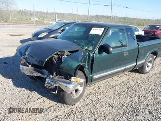 2003 Chevrolet S-10 with VIN 1GCCS19H038283804, listed as a IAAI auction lot 42018334 with 171,940 mi miles and . Bid and sale history available at DreamBid. Image 18.