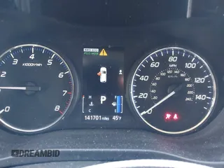 2018 Mitsubishi Outlander ES z VIN JA4AZ3A35JZ058407, wystawiony jako IAAI lot #41428922 z przebiegiem 141 701 mil mil oraz . Historia ofert i sprzedaży dostępna na DreamBid. Obrazek 7.