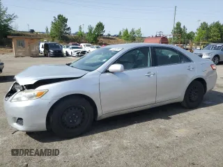 2011 Toyota Camry LE z VIN 4T1BF3EK7BU731213, wystawiony jako Copart lot #56554765 z przebiegiem 242 249 mil mil oraz Szkoda całkowita • Salvage title. Historia ofert i sprzedaży dostępna na DreamBid. Obrazek 1.