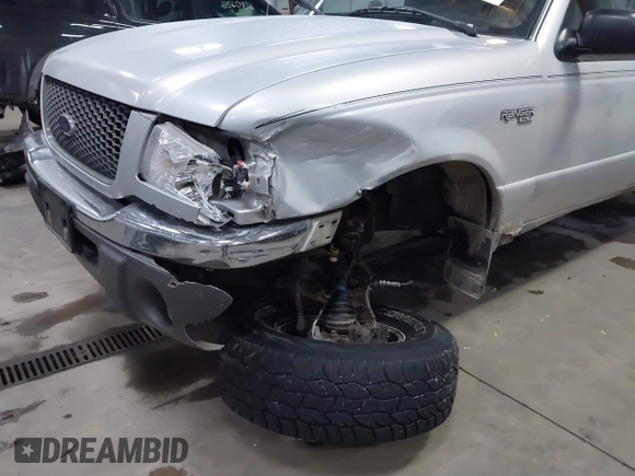 2001 Ford Ranger XL Fleet with VIN 1FTZR15E81TA57053, listed as a IAAI auction lot 41535115 with 146,784 mi miles. Bid and sale history available at carsss.com. Image 6.