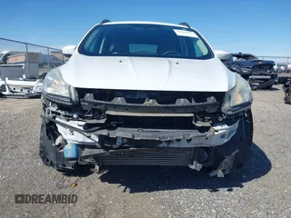 2016 Ford Escape SE with VIN 1FMCU9G95GUC63027, listed as a IAAI auction lot 41838955 with 95,283 mi miles. Bid and sale history available at carsss.com. Image 6.