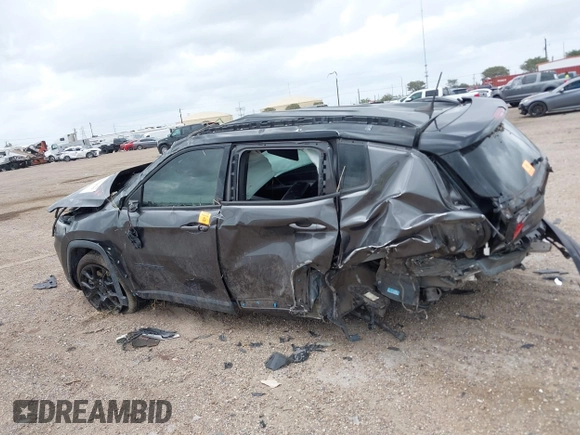 2023 Jeep Compass Latitude z VIN 3C4NJDBN2PT503268, wystawiony jako IAAI lot #42186039 z przebiegiem Nie podano mil oraz . Historia ofert i sprzedaży dostępna na DreamBid. Obrazek 13.
