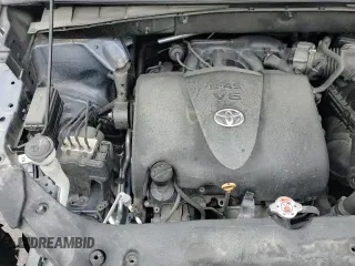 2019 Toyota Highlander SE with VIN 5TDJZRFH4KS988721, listed as a Copart auction lot 70442645 with 60,635 mi miles and Salvage title. Bid and sale history available at DreamBid. Image 14.