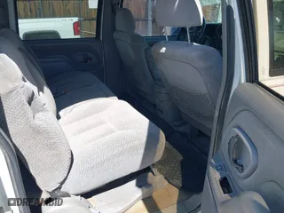 1996 Chevrolet Suburban with VIN 1GNFK16R9TJ411712, listed as a IAAI auction lot 42070739 with 242,044 mi miles. Bid and sale history available at carsss.com. Image 8.