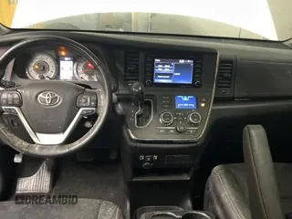 2018 Toyota Sienna SE with VIN 5TDXZ3DC1JS918378, listed as a Copart auction lot 62154135 with 110,087 mi miles and Salvage title. Bid and sale history available at DreamBid. Image 9.