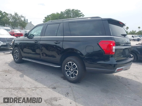 2023 Ford Expedition Max XLT with VIN 1FMJK1J81PEA03636, listed as a IAAI auction lot 42214363 with 77,017 mi miles and . Bid and sale history available at DreamBid. Image 3.