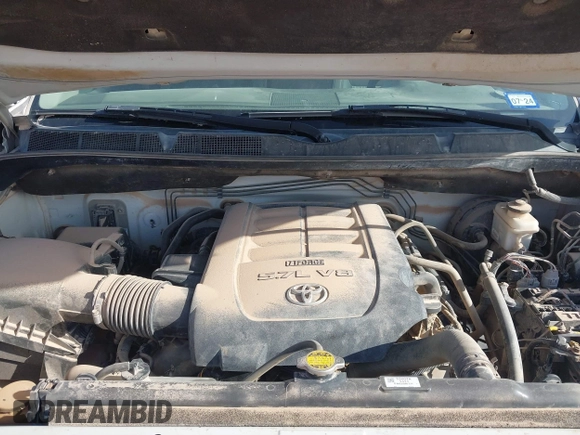 2016 Toyota Tundra 4WD Truck SR with VIN 5TFUW5F1XGX539529, listed as a IAAI auction lot 42044488 with 271,734 mi miles. Bid and sale history available at carsss.com. Image 9.