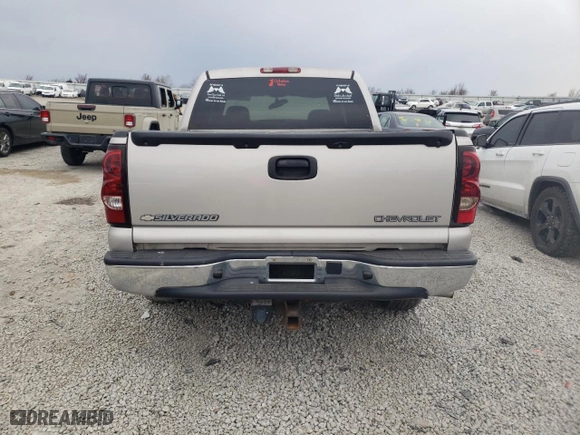 2004 Chevrolet Silverado 1500 Crew Cab LS with VIN 2GCEC13T241426789, listed as a Copart auction lot 47836305 with 179,746 mi miles and Salvage Title. Bid and sale history available at carsss.com. Image 6.
