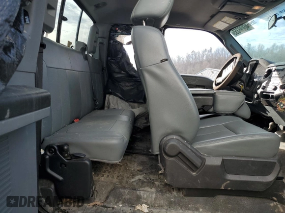 2016 Ford F-250 XLT with VIN 1FT7X2B67GEA84340, listed as a Copart auction lot 46098355 with 176,549 mi miles and Non repairable. Bid and sale history available at DreamBid. Image 10.