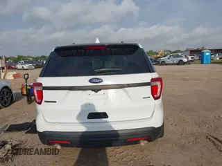 2016 Ford Utility Police Interceptor with VIN 1FM5K8AR5GGA86768, listed as a IAAI auction lot 42140734 with 115,820 mi miles. Bid and sale history available at carsss.com. Image 17.