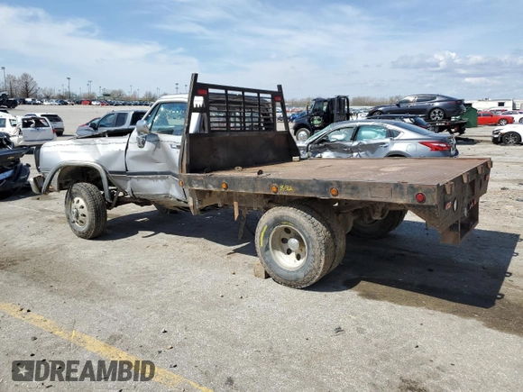 1992 Dodge D/W 250 with VIN 1B7KM26C0NS501198, listed as a Copart auction lot 50317475 with 269,473 mi miles and Salvage Title. Bid and sale history available at carsss.com. Image 2.