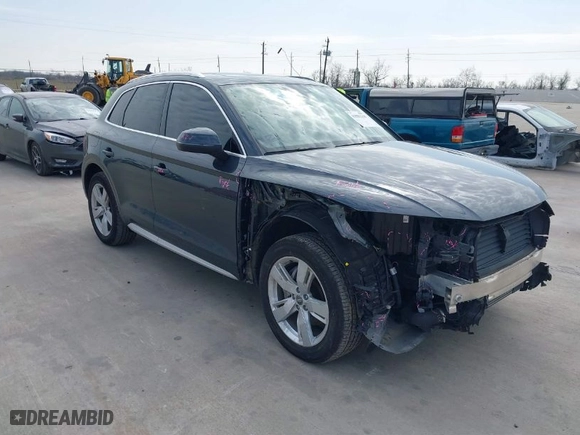 2019 Audi Q5 Premium Plus with VIN WA1BNAFY0K2135770, listed as a IAAI auction lot 41581318 with 39,792 mi miles. Bid and sale history available at carsss.com. Image 1.