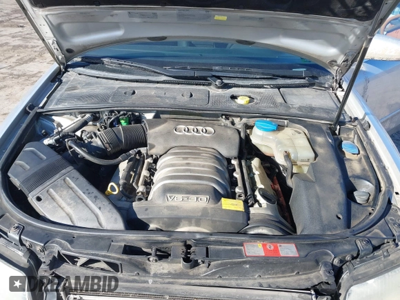 2004 Audi A4 3.0L with VIN WAULT68EX4A011883, listed as a IAAI auction lot 41694203 with 154,968 mi miles. Bid and sale history available at carsss.com. Image 10.