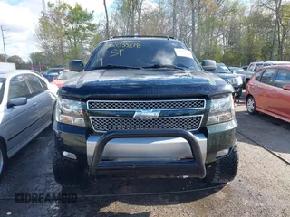 2013 Chevrolet Avalanche LT with VIN 3GNTKFE76DG195370, listed as a IAAI auction lot 42033278 with 159,167 mi miles and . Bid and sale history available at DreamBid. Image 13.