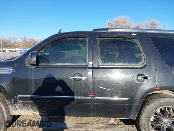 2013 GMC Yukon Denali with VIN 1GKS2EEF7DR310276, listed as a IAAI auction lot 41432983 with 243,119 mi miles. Bid and sale history available at carsss.com. Image 6.