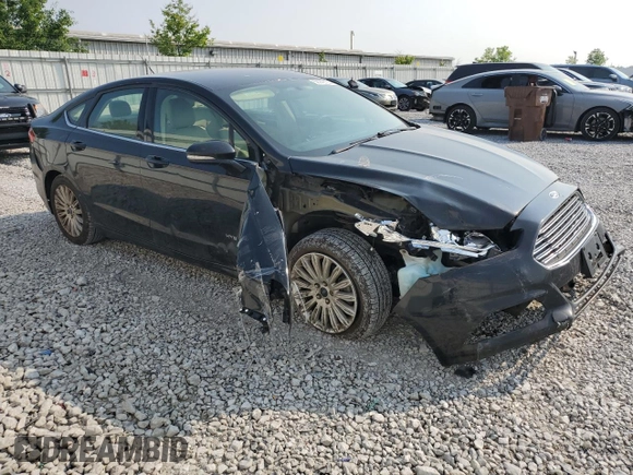 2016 Ford Fusion SE Hybrid with VIN 3FA6P0LU2GR378244, listed as a Copart auction lot 59749135 with 184,469 mi miles and Clean title. Bid and sale history available at DreamBid. Image 4.