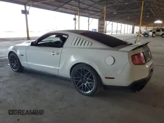 2011 Ford Mustang GT z VIN 1ZVBP8CF2B5107606, wystawiony jako Copart lot #61621395 z przebiegiem 144 648 mil mil oraz Czysty tytuł • Clean title. Historia ofert i sprzedaży dostępna na DreamBid. Obrazek 2.