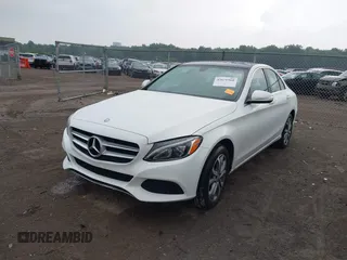 2015 Mercedes-Benz C 300 Luxury z VIN 55SWF4KB4FU064209, wystawiony jako IAAI lot #42676960 z przebiegiem 47 303 mil mil oraz . Historia ofert i sprzedaży dostępna na DreamBid. Obrazek 2.