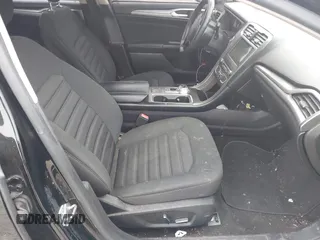 2018 Ford Fusion SE with VIN 3FA6P0HD7JR275157, listed as a IAAI auction lot 41961008 with 120,111 mi miles. Bid and sale history available at carsss.com. Image 5.