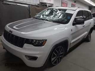 2020 Jeep Grand Cherokee Trailhawk с VIN 1C4RJFLT0LC109879, выставлен на аукционе IAAI как лот 42057173 с пробегом 82 913 миль миль и . История ставок и продаж доступна на DreamBid. Изображение 17.