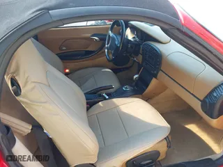 2000 Porsche Boxster with VIN WP0CA2982YU622019, listed as a IAAI auction lot 41983172 with 117,575 mi miles. Bid and sale history available at carsss.com. Image 5.