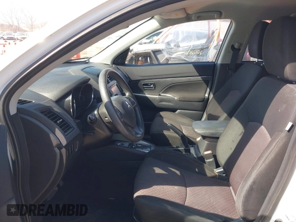 2019 Mitsubishi Outlander ES z VIN JA4AR3AU4KU023820, wystawiony jako IAAI lot #41771486 z przebiegiem 83 959 mil mil oraz . Historia ofert i sprzedaży dostępna na DreamBid. Obrazek 5.