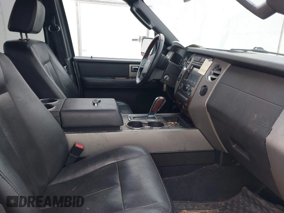 2008 Ford Expedition EL Limited with VIN 1FMFK20518LA48639, listed as a IAAI auction lot 41655592 with 177,739 mi miles. Bid and sale history available at carsss.com. Image 5.