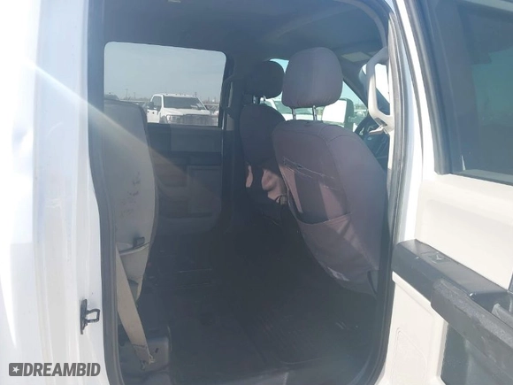 2019 Ford Super Duty F-250 SRW XL with VIN 1FT7W2B66KEC99879, listed as a IAAI auction lot 41675686 with 137,887 mi miles. Bid and sale history available at carsss.com. Image 8.