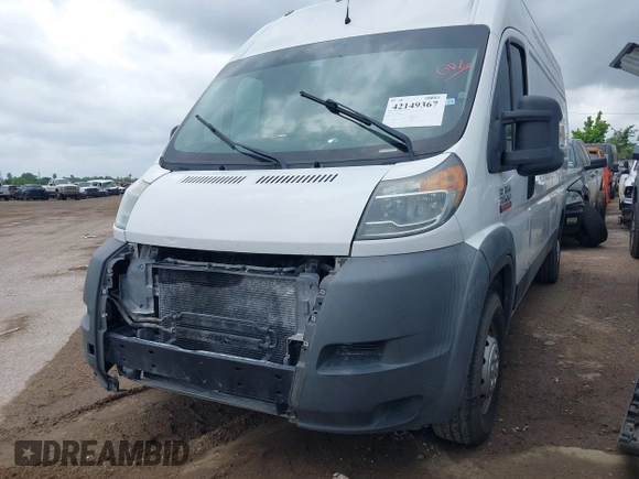 2015 Ram ProMaster Cargo z VIN 3C6TRVDG1FE504703, wystawiony jako IAAI lot #42149367 z przebiegiem 204 463 mil mil oraz . Historia ofert i sprzedaży dostępna na DreamBid. Obrazek 2.