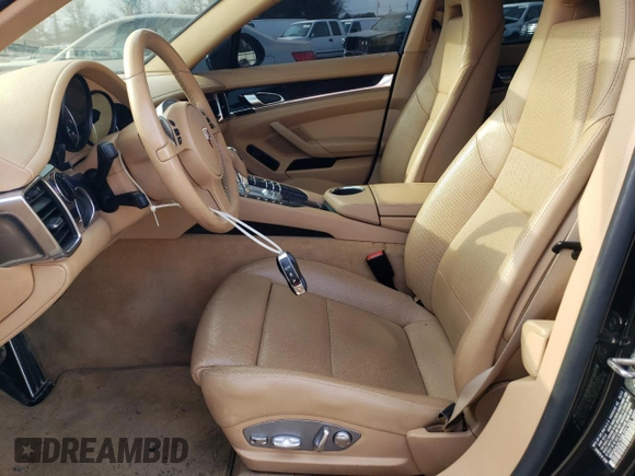 2011 Porsche Panamera z VIN WP0AA2A75BL021355, wystawiony jako Copart lot #45725345 z przebiegiem 71 849 mil mil oraz Szkoda całkowita • Salvage title. Historia ofert i sprzedaży dostępna na DreamBid. Obrazek 7.