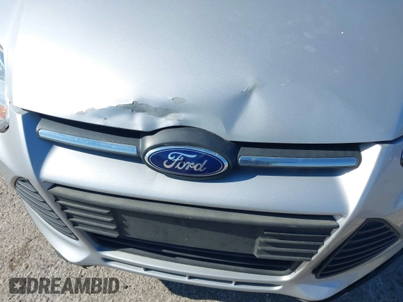 2013 Ford Focus SE with VIN 1FADP3F22DL294728, listed as a IAAI auction lot 42067235 with 83,103 mi miles. Bid and sale history available at carsss.com. Image 6.