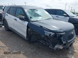 2023 Ford Police Interceptor Utility z VIN 1FM5K8AB5PGC00433, wystawiony jako IAAI lot #42087390 z przebiegiem Nie podano mil oraz . Historia ofert i sprzedaży dostępna na DreamBid. Obrazek 1.