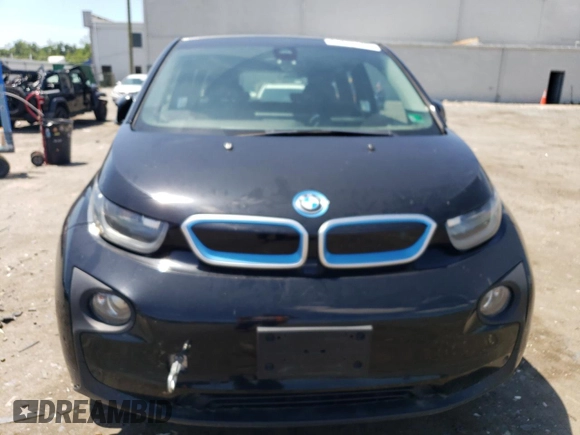 2016 BMW i3 with VIN WBY1Z4C57GV505912, listed as a Copart auction lot 61830185 with 143,819 mi miles and Clean title. Bid and sale history available at DreamBid. Image 5.