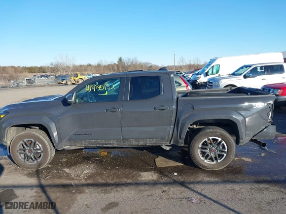 2024 Toyota Tacoma 4WD SR5 with VIN 3TMLB5JN9RM040490, listed as a IAAI auction lot 41480152 with 10,490 mi miles. Bid and sale history available at carsss.com. Image 14.