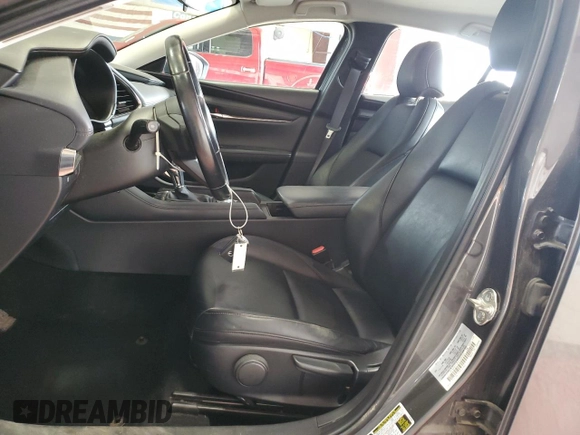2019 Mazda 3 Select z VIN JM1BPACL2K1106950, wystawiony jako Copart lot #59481345 z przebiegiem 56 582 mil mil oraz Szkoda całkowita • Salvage title. Historia ofert i sprzedaży dostępna na DreamBid. Obrazek 7.
