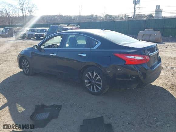 2017 Nissan Altima 2.5 SR with VIN 1N4AL3AP9HC265993, listed as a IAAI auction lot 41627180 with 142,994 mi miles. Bid and sale history available at carsss.com. Image 3.