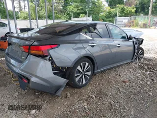 2019 Nissan Altima SL with VIN 1N4BL4EW9KC133318, listed as a IAAI auction lot 39806541 with 34,420 mi miles and . Bid and sale history available at DreamBid. Image 4.