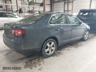 2009 Volkswagen Jetta Sedan SE with VIN 3VWRZ71K29M178750, listed as a IAAI auction lot 41725074 with 161,104 mi miles. Bid and sale history available at carsss.com. Image 4.