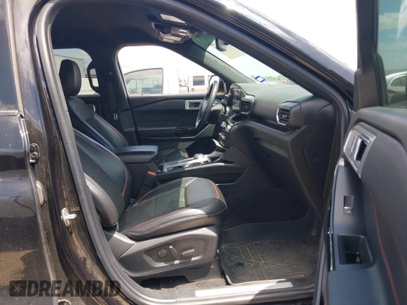 2022 Ford Explorer ST-Line with VIN 1FMSK7KH7NGB05501, listed as a IAAI auction lot 41989567 with 58,895 mi miles and . Bid and sale history available at DreamBid. Image 5.